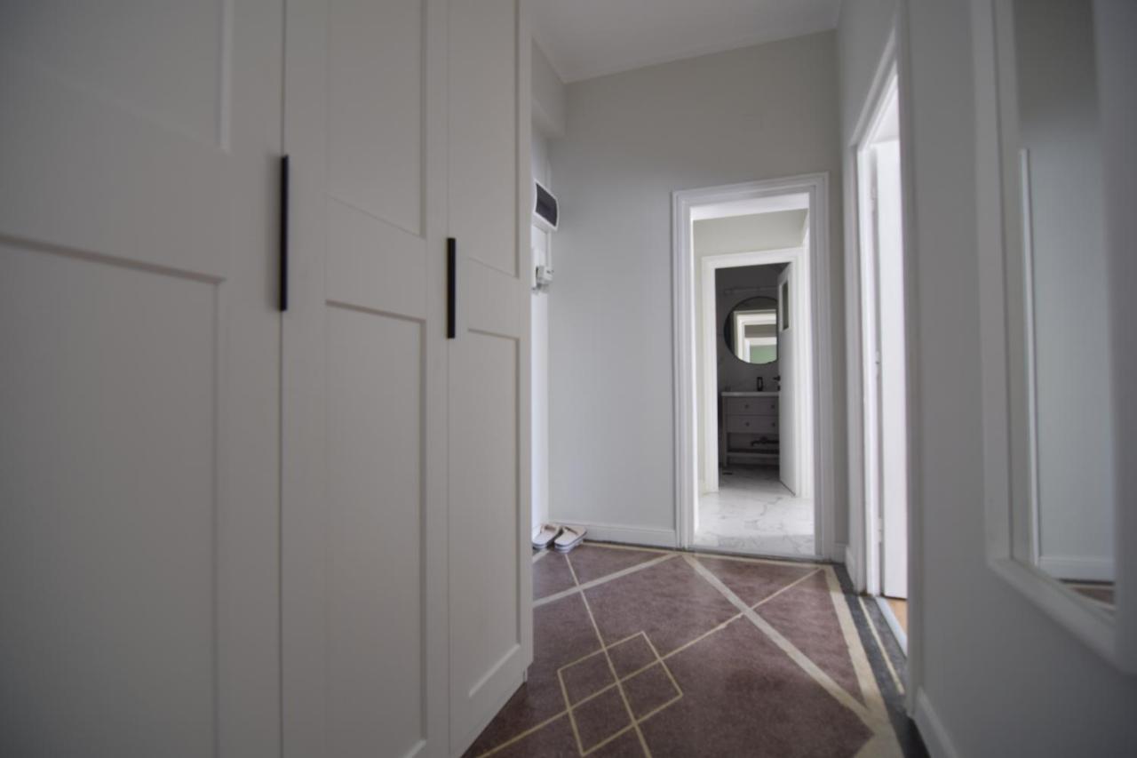 Beautiful Apartment In Old City Bukarest Eksteriør billede