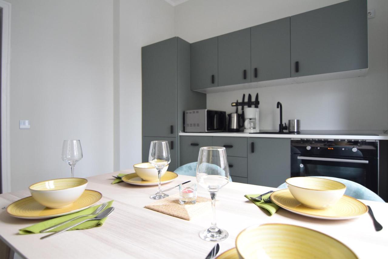 Beautiful Apartment In Old City Bukarest Eksteriør billede