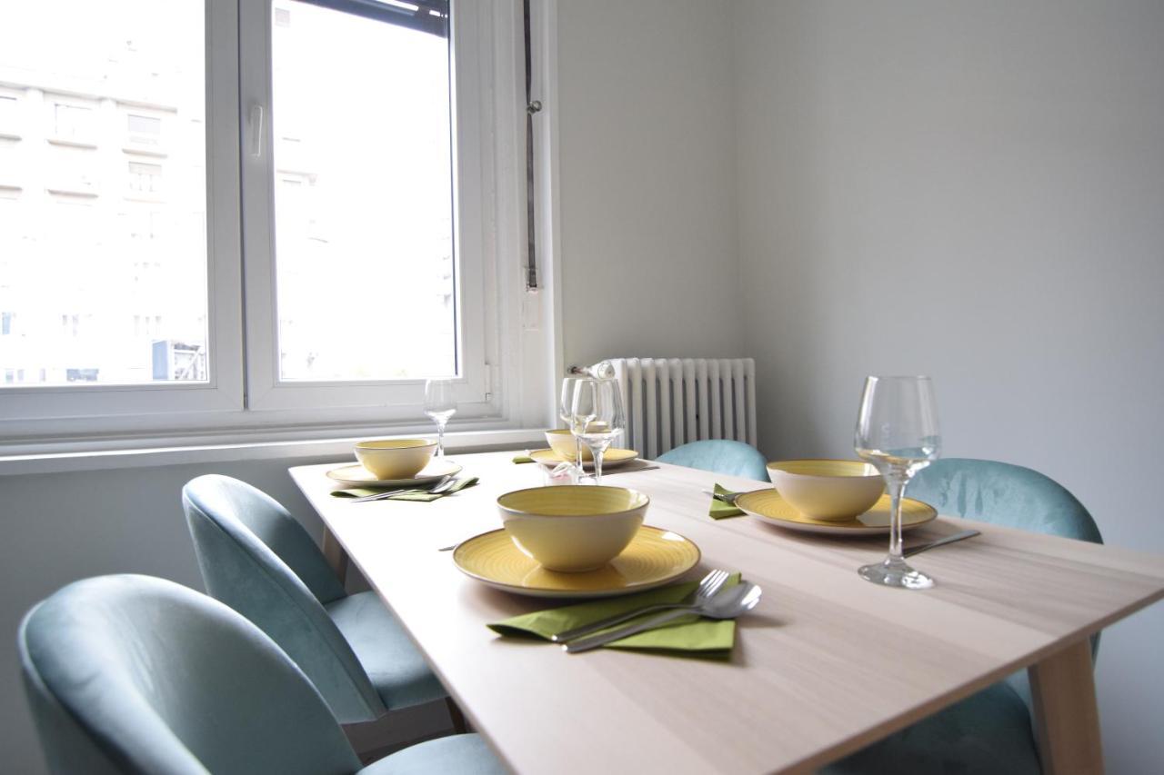 Beautiful Apartment In Old City Bukarest Eksteriør billede